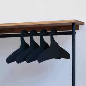 Bild in Slideshow öffnen, Platzsparende Kleiderbügel aus Pappe | 10er Set
