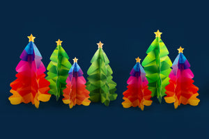 Nachhaltige Weihnachtsbäume aus Pappe
